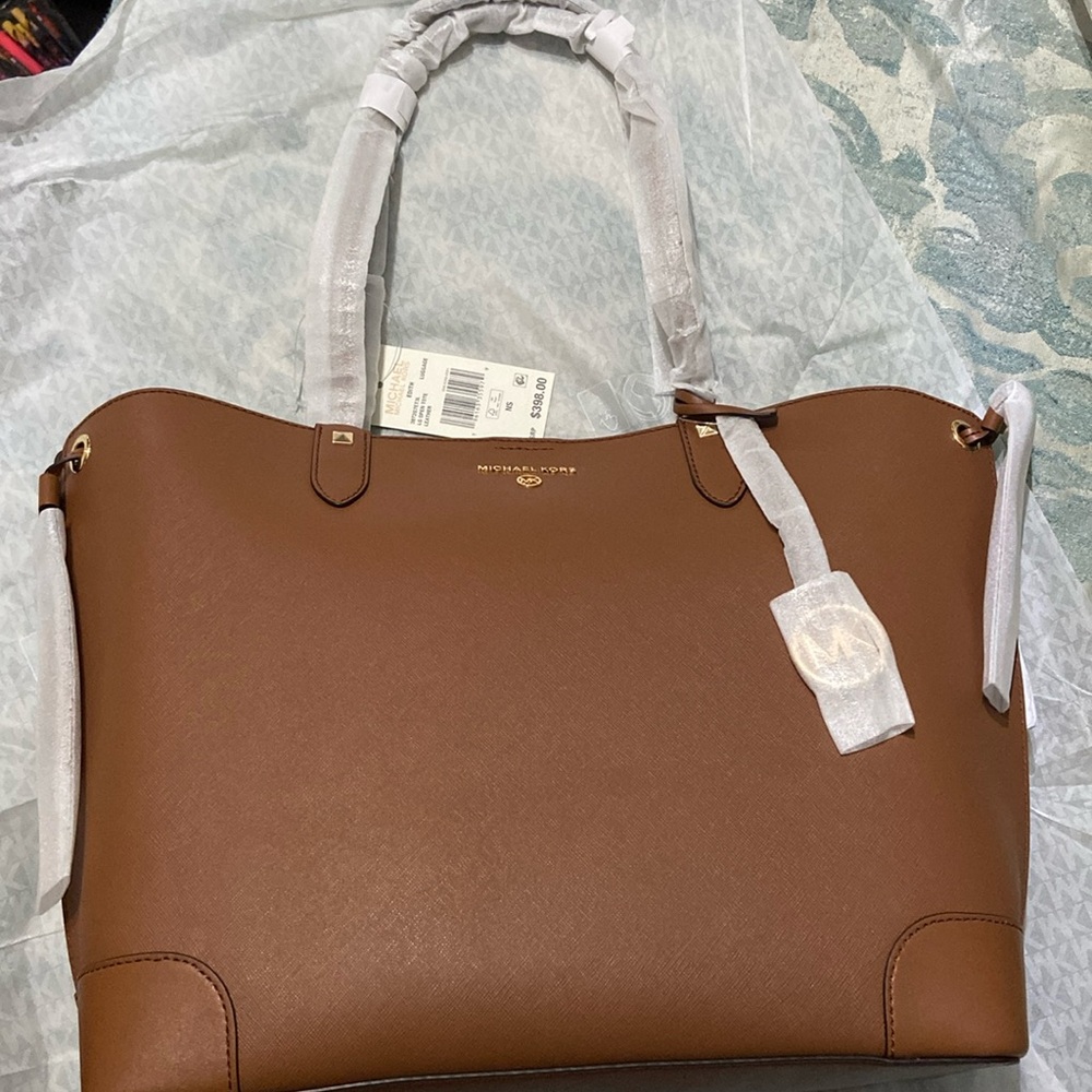 NWT Michael Kors Edith large open tote w/ zipper wristlet